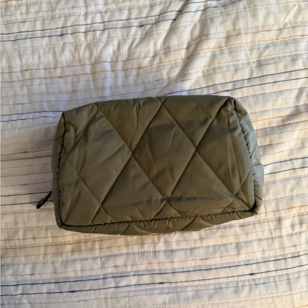 Vera Bradley Olive Quilted medium makeup Bag